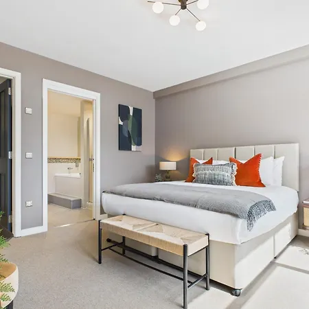 Be - The Old Street Residences Apartment *
