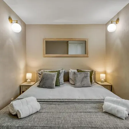 Chelsea Hideaway 2br Private Patio *