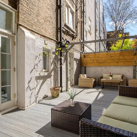 Appartement Chelsea Hideaway 2br Private Patio Londen