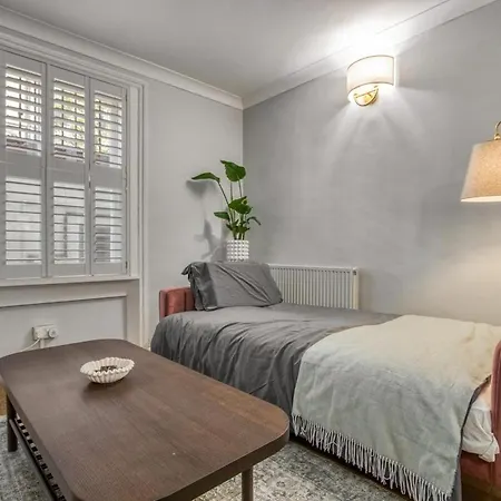 Chelsea Hideaway 2br Private Patio * Londen