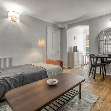 Chelsea Hideaway 2br Private Patio * Londen