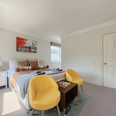 Spacious And Cosy 3brs 5f House In Heart Of * Londres