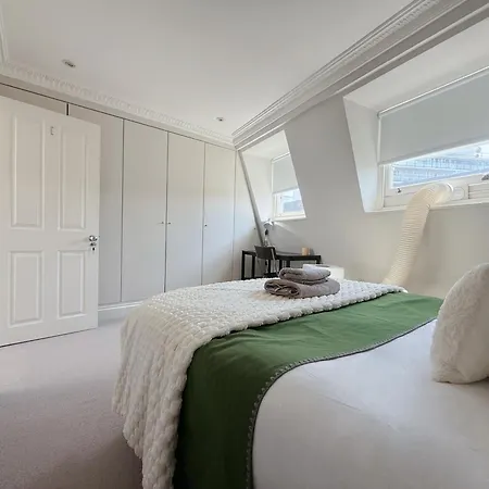 Spacious And Cosy 3brs 5f House In Heart Of Londres