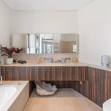 Brand New Refurbishment Townhouse In Notting Hill Near Portobello Road With Ac Air Conditioning & Roof Terrace *