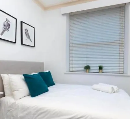 Chelsea Charm Radiant 3br Elegance Apartment *
