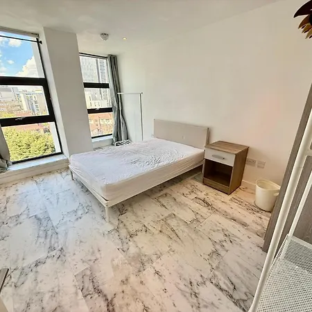Aparthotel Deluxe Entire With 2x Bedrooms, 2x Bathrooms And A Big Living In The Olympic Park And Westfield At Stratford