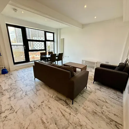 Deluxe Entire With 2x Bedrooms, 2x Bathrooms And A Big Living In The Olympic Park And Westfield At Stratford London