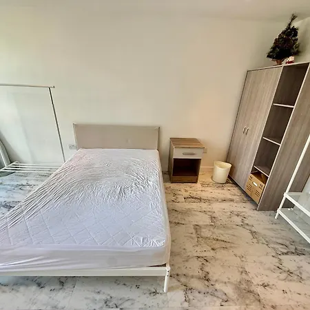 Deluxe Entire With 2x Bedrooms, 2x Bathrooms And A Big Living In The Olympic Park And Westfield At Stratford Aparthotel *