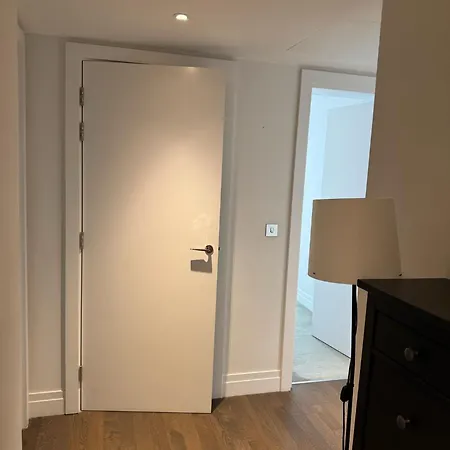 2 Bed Flat Big Ben View ロンドン