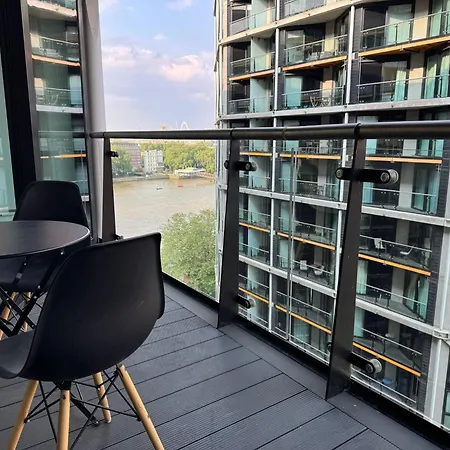 2 Bed Flat Big Ben View アパート