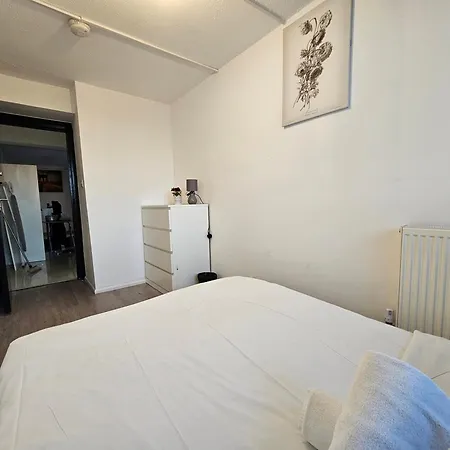 Guest house Wapping London