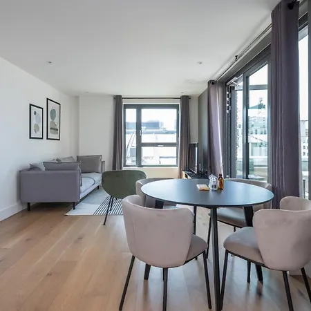 Stunning With Private Terrace * London