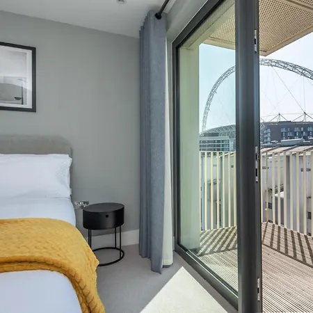 Apartment Stunning With Private Terrace London