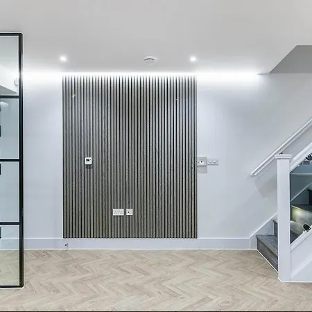 Coach House Apartment