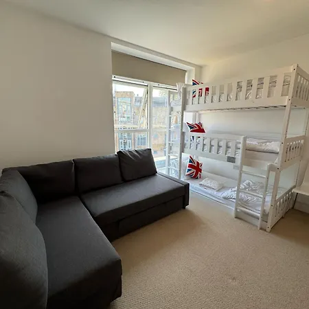 Penthouse On The Grange Apartment London