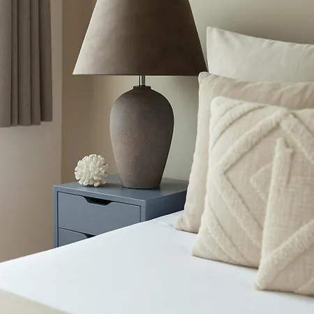 Apartment Timeless Elegance In Haggerston *