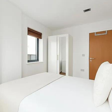 Apartment Timeless Elegance In Haggerston *
