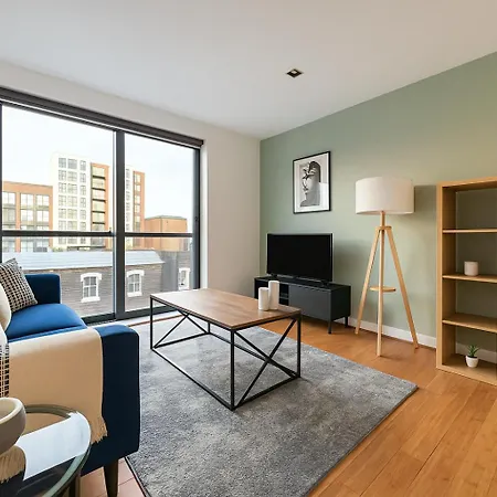 Apartment Timeless Elegance In Haggerston *