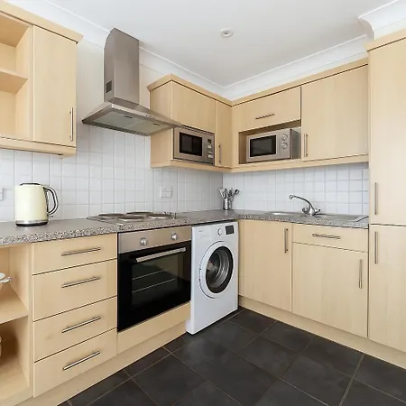 Apartment Timeless Elegance In Haggerston *