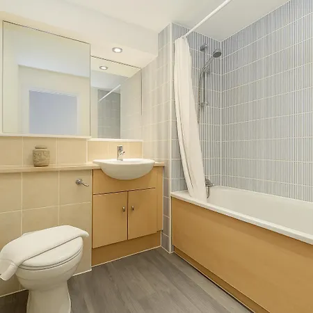 Timeless Elegance In Haggerston Apartment *