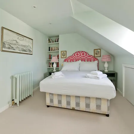 Delightful Flat In Brackenbury Near Hammersmith