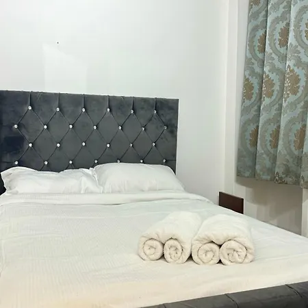 2 Bedroom Hosted By Amer Apartment *