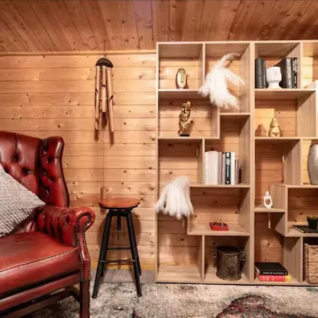 The Serene With Hot Tub, Sauna And Cinema Experience Holiday home