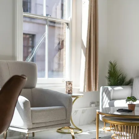 Apartment Chic 1-bed Flat In The Heart Of Soho Wardour Street 1wd *