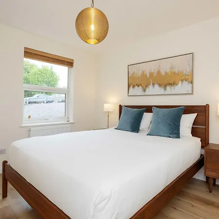 Veeve - The Camden Canal Apartment London
