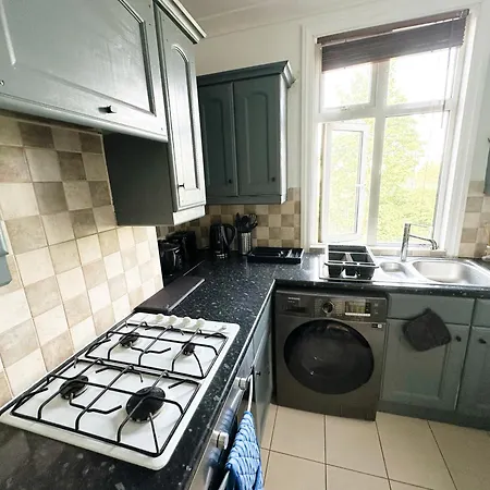 Stadium Area Maisonette, By Edens * Wembley