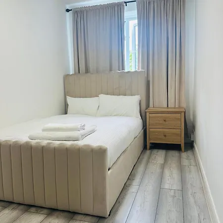 Apartment Entire 2-bedroom Flat Close To Hyde Park, Paddington Station, Bayswater And Queensway Station London
