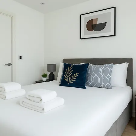 Modern Flat In Shoreditch - 2 Min To Old Street Station Apartment *