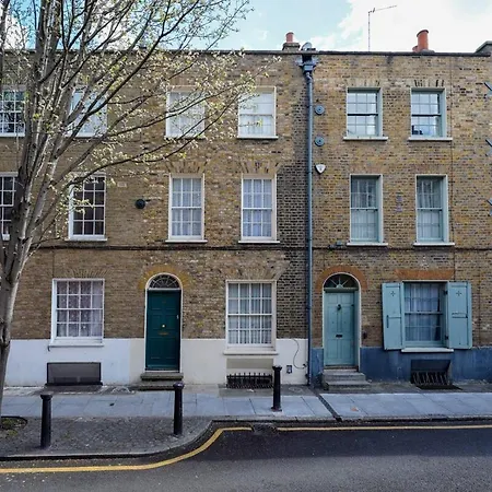 Apartment Stylish Flat 1br With Airbed Sleeps 4