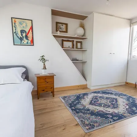 Holiday home Town House - Great Transport Links
