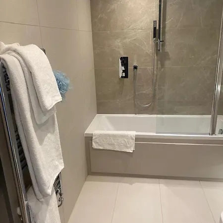 Cosy Near River Thames * London