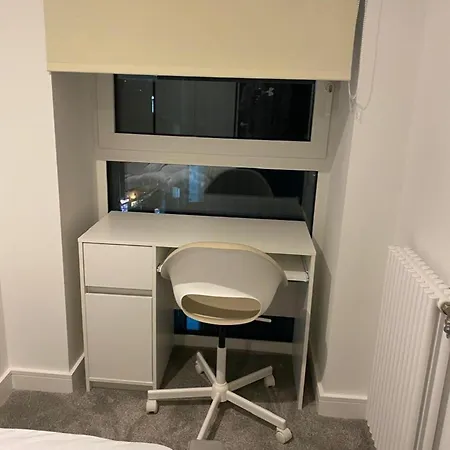 Apartment Cosy Near River Thames London