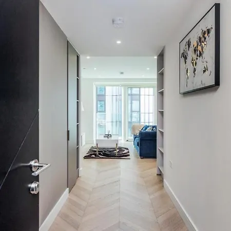 Cosy Near River Thames *
