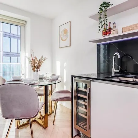 Apartment Cosy Near River Thames