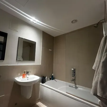 Luxury Riverside * London