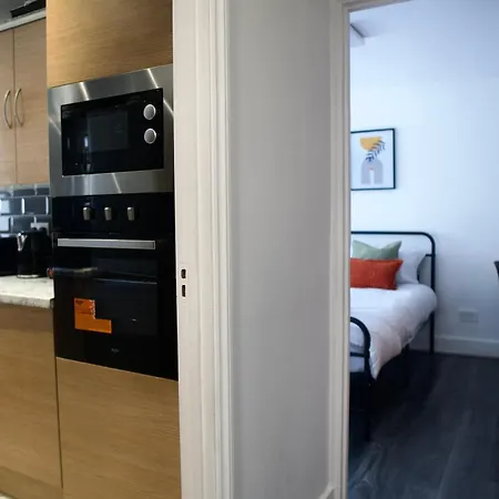 Modern 2-Bed Apartment, 8Min To Stratford Station, Sleeps 6 *