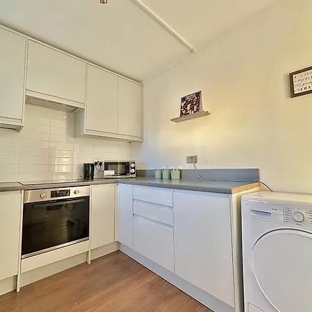Eastcote Apartment Ruislip