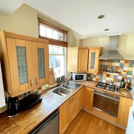 Homer - Cozy Flat In * Londra