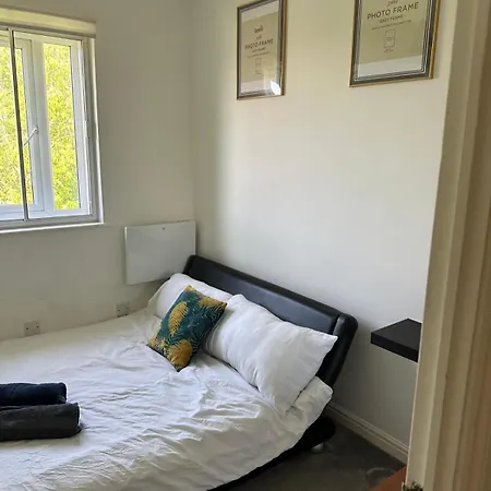 Cozy 2-bedroom Retreat