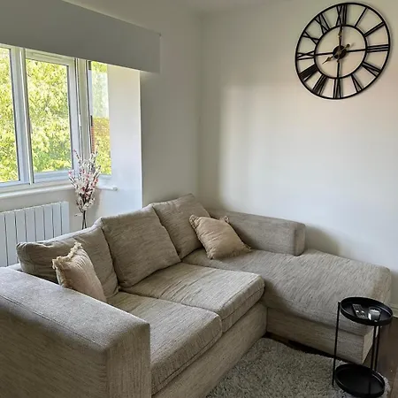 Apartment Cozy 2-bedroom Retreat Streatham Vale