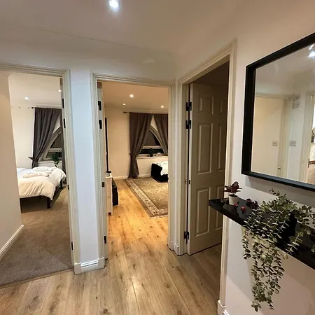 1 Bedroom With Security 24