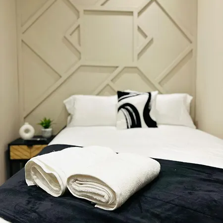 The Seven Sisters House - No 01a - Stylish Comfort * London