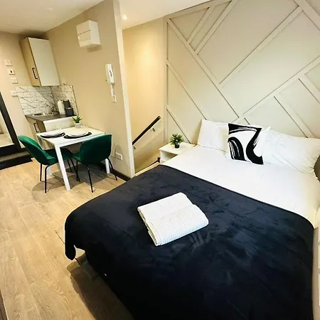 The Seven Sisters House - No 01a - Stylish Comfort London