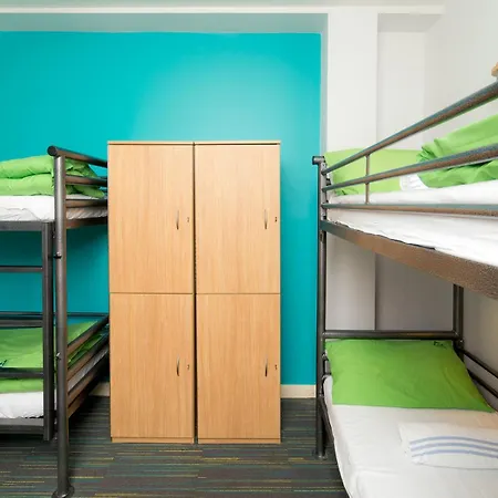 Yha Oxford Street * London