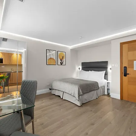 Cleveland Residences Russell Square *