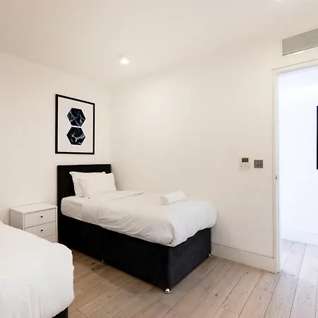 Clarges- Hsk Luxury Londen